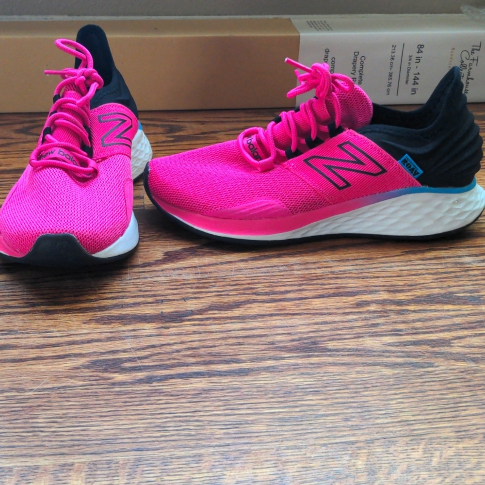 New balance roav hot pink, sold out color 8
